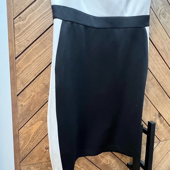 Sandra Darren Black and white Stripe - Picture 5 of 5